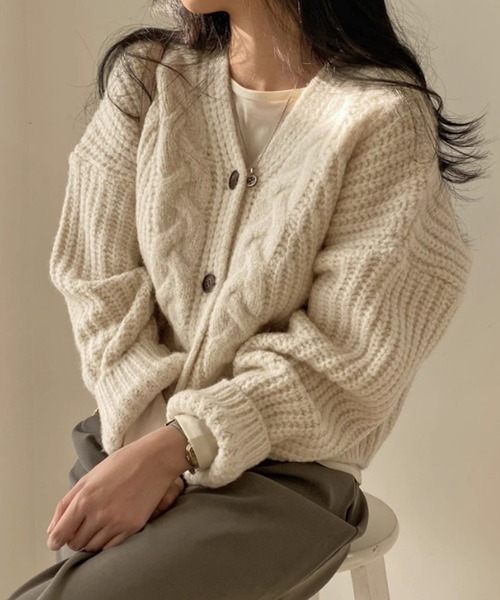 ROOPTOKYO（ループトウキョウ）の「Cable knitted cardigan / ケーブル編みニットカーディガン（カーディガン/ボレロ・レディース・グレー/ホワイト・FREE）」の13枚目の写真