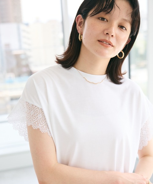 CRAFT STANDARD BOUTIQUE(クラフトスタンダードブティック)の「レーススリーブカットプルオーバー(Tシャツ/カットソー・レディース・オフホワイト/ブルー/ブラック・FREE)」の2枚目の写真
