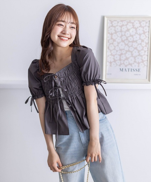 clear（クリア）の「リボン付きパフスリーブシャーリングブラウス［着回し抜群 大人 カジュアル］≪再入荷≫（シャツ/ブラウス・レディース・チャコールグレー/ブルーグレー/オフホワイト・F）」の18枚目の写真