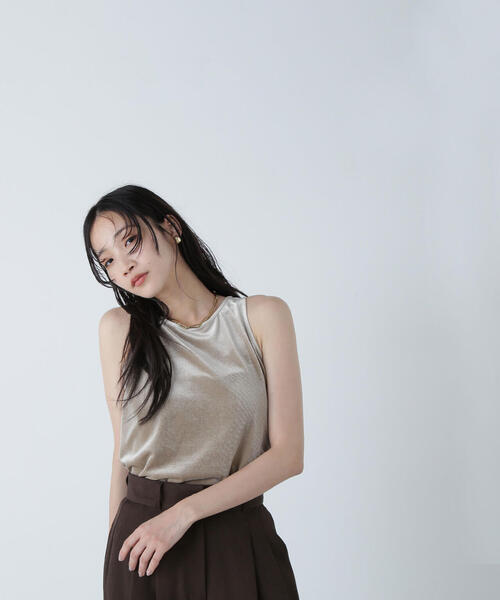 NATURAL BEAUTY BASIC（ナチュラルビューティーベーシック）の「◇ベロアアメスリトップス（タンクトップ・レディース・オフホワイト/ブラック/ベージュ・FREE）」の3枚目の写真