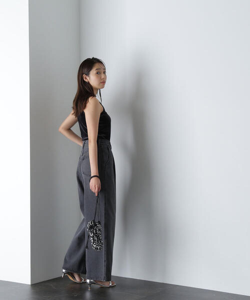 NATURAL BEAUTY BASIC（ナチュラルビューティーベーシック）の「◇ベロアアメスリトップス（タンクトップ・レディース・オフホワイト/ブラック/ベージュ・FREE）」の4枚目の写真