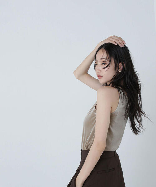 NATURAL BEAUTY BASIC（ナチュラルビューティーベーシック）の「◇ベロアアメスリトップス（タンクトップ・レディース・オフホワイト/ブラック/ベージュ・FREE）」の19枚目の写真