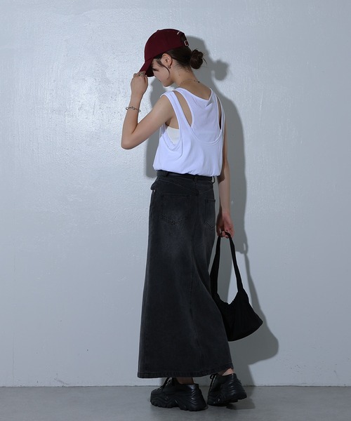 COLONY 2139(コロニートゥーワンスリーナイン)の「ダブルレイヤードタンクトップ(タンクトップ・レディース・ブラック/チャコールグレー/オフホワイト・FREE)」の11枚目の写真