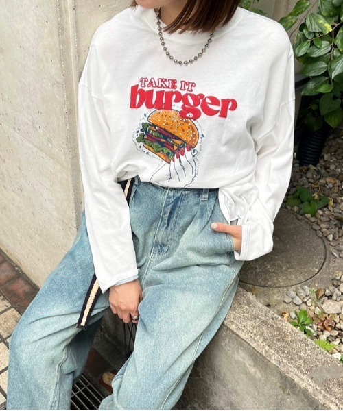 DOUBLE NAME(ダブルネーム)の「TAKE IT HAMBURGER ロンTEE(Tシャツ/カットソー・レディース・ブラック/オフホワイト・FREE)」の5枚目の写真