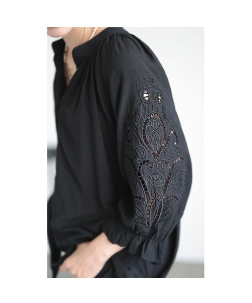 Sawa a la mode(サワアラモード)の「刺繍レースブラウス(シャツ/ブラウス・レディース・グリーン/ブラック・FREE)」の16枚目の写真