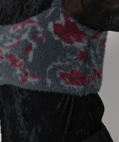 HARE(ハレ)の「シャギーガラニットビスチェ(HARE)(ベスト・レディース・レッド/ライトグレー・FREE)」の17枚目の写真