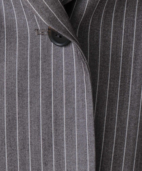 FOREVER 21（フォーエバー トゥエンティーワン）の「【2024FW】ビッグジャケット（テーラードジャケット・レディース・ストライプ/グレー・FREE）」の18枚目の写真