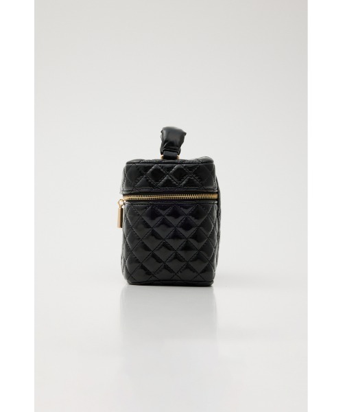 rienda（リエンダ）の「エナメルバニティーバッグ（ショルダーバッグ・レディース・ブラック/ピンクゴールド/レッド・FREE）」の21枚目の写真