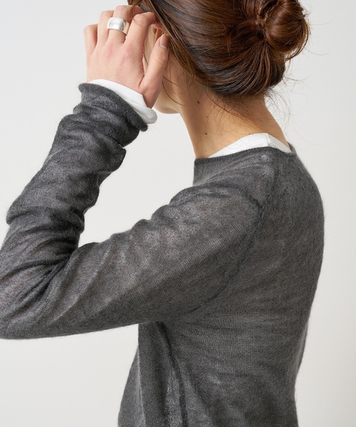 Spick & Span（スピックアンドスパン）の「キッドモヘヤMIX シアーニットプルオーバー（ニット/セーター・レディース・チャコールグレー/ネイビー・FREE）」の9枚目の写真