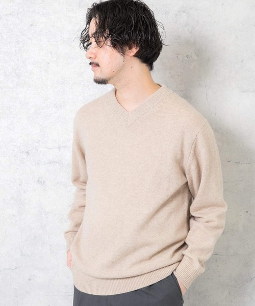 URBAN RESEARCH ROSSO MEN（アーバンリサーチロッソメン）の「『XLサイズあり』ハミルトンラムズウールVネックニット（ニット/セーター・メンズ・ブルー/ブラック/グレー系その他/ベージュ/ネイビー・SMALL/MEDIUM/LARGE/X-LARGE）」の11枚目の写真