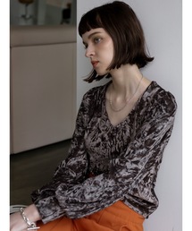 volume sleeve velour tops