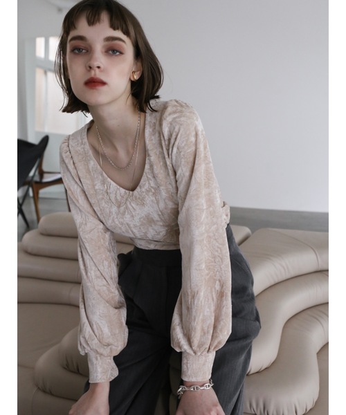 Katrin TOKYO(カトリーントーキョー)の「volume sleeve velour tops(Tシャツ/カットソー・レディース・チャコール/ブラウン・FREE/XS)」の12枚目の写真