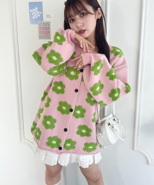 SOLLON.(ソルロン)の「ブークレフラワーオーバーサイズカーディガン(カーディガン/ボレロ・レディース・ピンク/アイボリー・FREE)」の10枚目の写真
