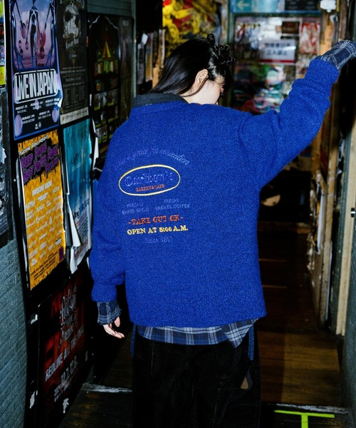 niko and...（ニコアンド）の「[MODE NORM CORE]エンブロイダリーニットプルオーバー（ニット/セーター・レディース・モカ/ベージュ/ネイビー・FREE）」の3枚目の写真