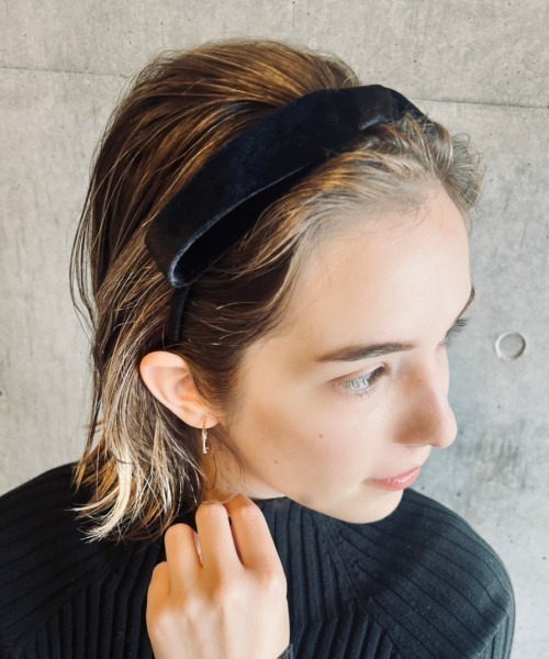 ciite'(シーテ)の「シルキーベロア カチューシャ(カチューシャ・レディース・ブラック・FREE)」の10枚目の写真