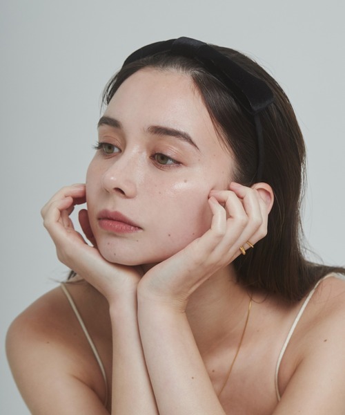 ciite'(シーテ)の「シルキーベロア カチューシャ(カチューシャ・レディース・ブラック・FREE)」の13枚目の写真