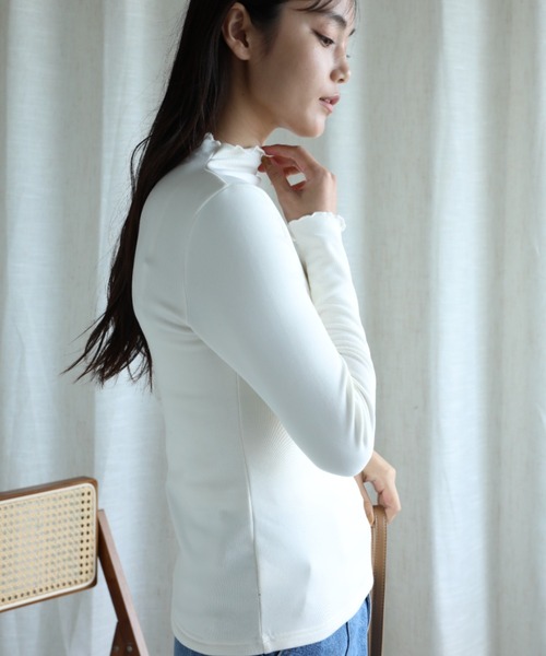 aimoha(アイモハ)の「【Aimoha】フリル裏起毛インナートップス (AW) (LV)(Tシャツ/カットソー・レディース・ベージュ/ホワイト/ブラウン/ブラック・SMALL/MEDIUM/LARGE/X-LARGE/XX-LARGE)」の7枚目の写真