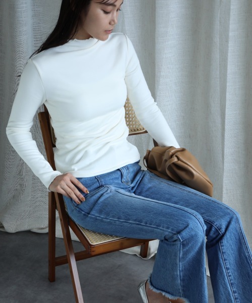 aimoha(アイモハ)の「【Aimoha】フリル裏起毛インナートップス (AW) (LV)(Tシャツ/カットソー・レディース・ベージュ/ホワイト/ブラウン/ブラック・SMALL/MEDIUM/LARGE/X-LARGE/XX-LARGE)」の14枚目の写真