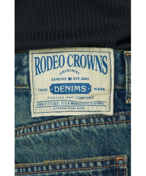 RODEO CROWNS WIDE BOWL（ロデオクラウンズワイドボウル）の「タックワイドクラッシュデニムパンツ（デニムパンツ・レディース・ブルー/ライトブルー・SMALL/MEDIUM）」の20枚目の写真