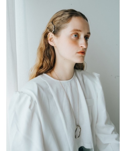 SYKIA(シキア)の「A Petal Earcuff(イヤーカフ・レディース・シルバー/ゴールド・FREE)」の3枚目の写真