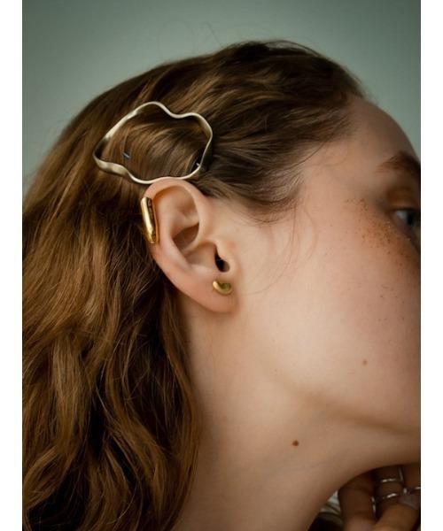SYKIA(シキア)の「A Petal Earcuff(イヤーカフ・レディース・シルバー/ゴールド・FREE)」の4枚目の写真