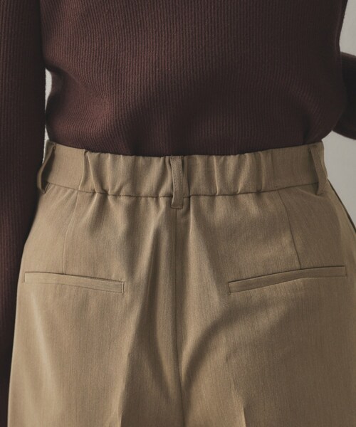 OPAQUE.CLIP（オペークドットクリップ）の「◆サイドタックワイドパンツ【洗濯機洗い可】（その他パンツ・レディース・ブラウン系/チャコールグレー・42/40/38）」の15枚目の写真