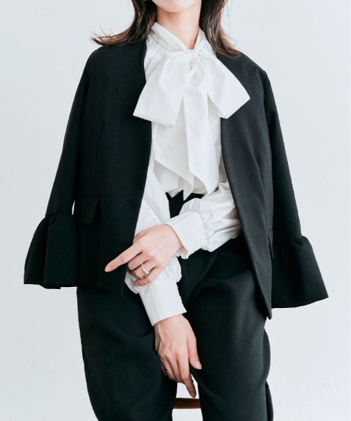 kirakiraShop(キラキラショップ)の「OUI CLASSY ノーカラー フレア スリーブ ジャケット(ノーカラージャケット・レディース・ネイビー/チャコール/ブラック・S/M/L)」の9枚目の写真