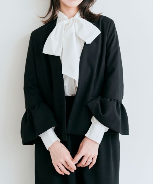 kirakiraShop(キラキラショップ)の「OUI CLASSY ノーカラー フレア スリーブ ジャケット(ノーカラージャケット・レディース・ネイビー/チャコール/ブラック・S/M/L)」の14枚目の写真