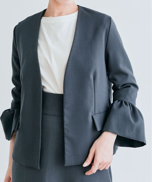 kirakiraShop(キラキラショップ)の「OUI CLASSY ノーカラー フレア スリーブ ジャケット(ノーカラージャケット・レディース・ネイビー/チャコール/ブラック・S/M/L)」の21枚目の写真