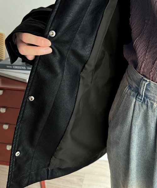 セール】洗練された抜け感を纏う。ヴィンテージ風フェイクレザー