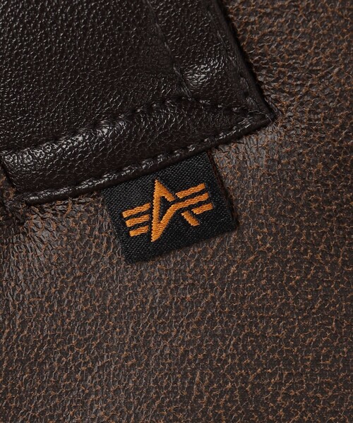 Alpha Industries（アルファインダストリーズ）の「＜ALPHA INDUSTRIES＞ B-3 ムートンタッチ ジャケット（ブルゾン・メンズ・ダークブラウン/ブラック・L/M/XL）」の9枚目の写真