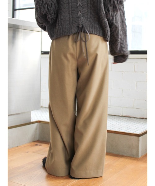 Ungrid(アングリッド)の「カットオフデザインラフ起毛タックパンツ(その他パンツ・レディース・チャコールグレー/ベージュ・SMALL/MEDIUM)」の15枚目の写真