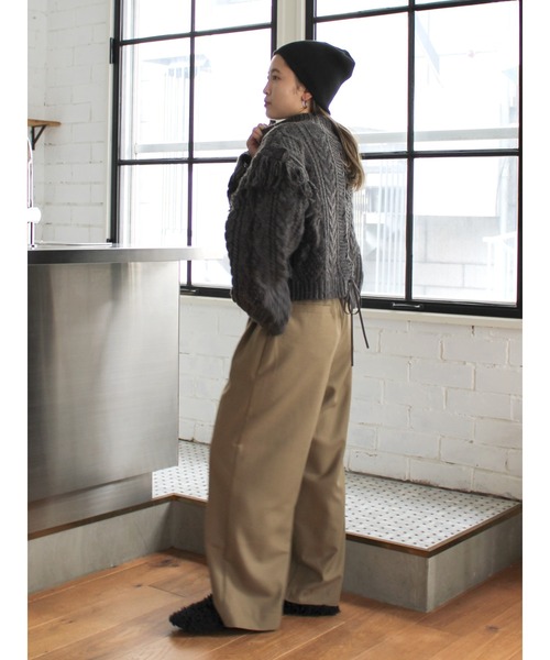 Ungrid(アングリッド)の「カットオフデザインラフ起毛タックパンツ(その他パンツ・レディース・チャコールグレー/ベージュ・SMALL/MEDIUM)」の21枚目の写真