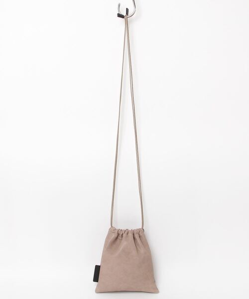 PATRICK STEPHAN(パトリックステファン)の「パトリック ステファン / Leather drawstring bag 'square' 巾着バッグ ショルダーバッグ(ショルダーバッグ・メンズ・ブラック/ホワイト/ライトブラウン/シルバー系その他・FREE)」の3枚目の写真