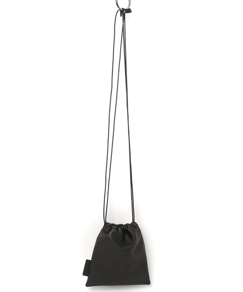 PATRICK STEPHAN(パトリックステファン)の「パトリック ステファン / Leather drawstring bag 'square' 巾着バッグ ショルダーバッグ(ショルダーバッグ・メンズ・ブラック/ホワイト/ライトブラウン/シルバー系その他・FREE)」の5枚目の写真