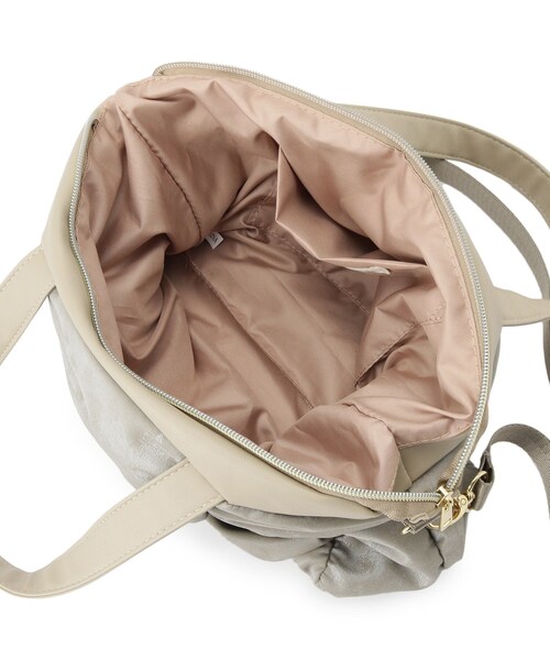 SHOO・LA・RUE（シューラルー）の「◆【2WAY】シャイニーくしゅくしゅトートバッグ（トートバッグ・レディース・シルバー/ダークブラウン/グレー/ブラック・00）」の11枚目の写真