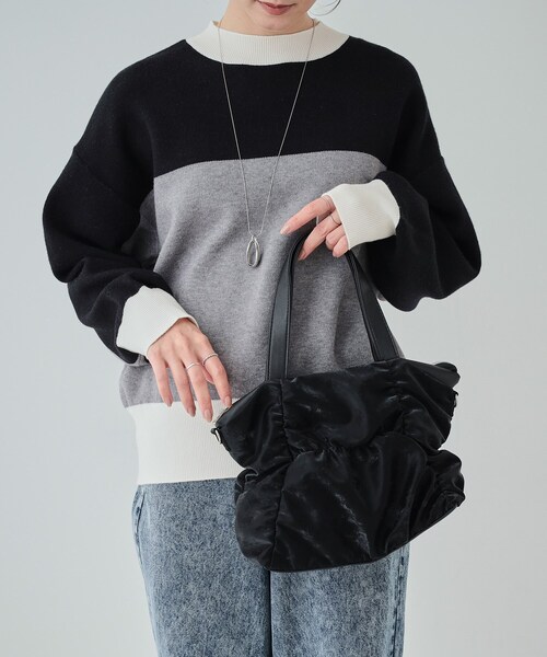 SHOO・LA・RUE（シューラルー）の「◆【2WAY】シャイニーくしゅくしゅトートバッグ（トートバッグ・レディース・シルバー/ダークブラウン/グレー/ブラック・00）」の17枚目の写真