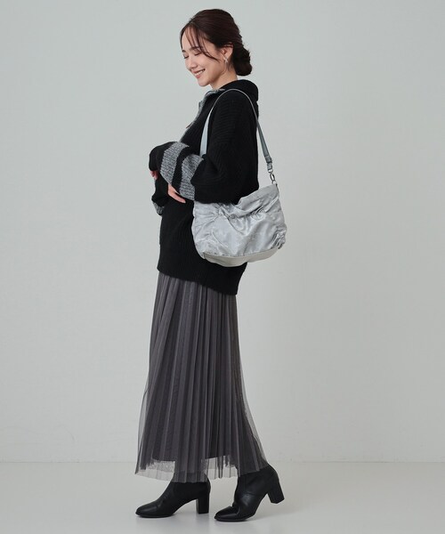 SHOO・LA・RUE（シューラルー）の「◆【2WAY】シャイニーくしゅくしゅトートバッグ（トートバッグ・レディース・シルバー/ダークブラウン/グレー/ブラック・00）」の22枚目の写真