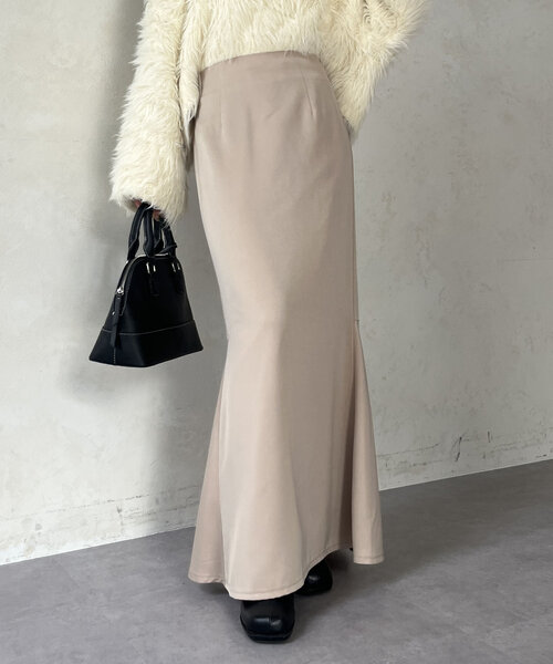 Thevon(ゼボン)の「サテンマーメイドスカート(スカート・レディース・ブラック/ベージュ/イエロー・S/M)」の14枚目の写真