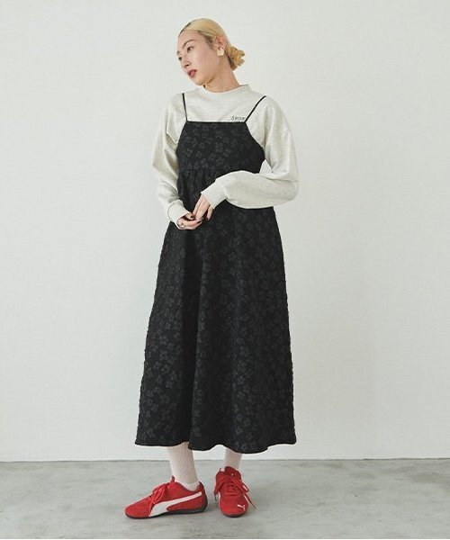 LUKU nari(ルクナーリ)の「花ジャガードキャミワンピース(ワンピース・レディース・オフホワイト/ブラック・F)」の7枚目の写真