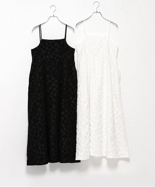 LUKU nari(ルクナーリ)の「花ジャガードキャミワンピース(ワンピース・レディース・オフホワイト/ブラック・F)」の12枚目の写真