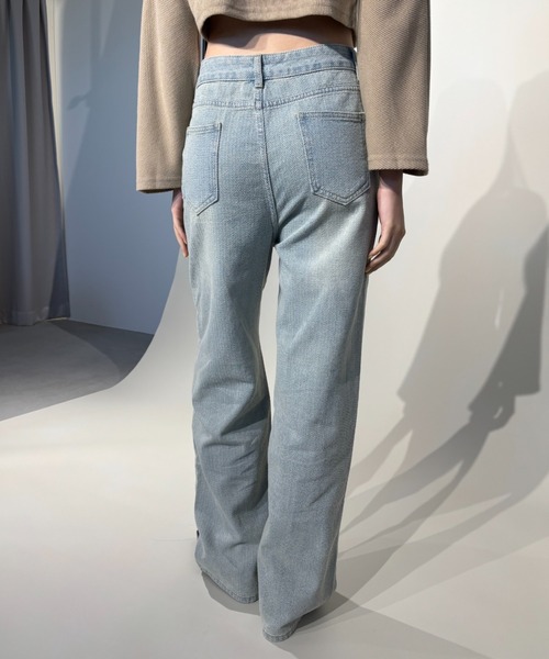 FUULLY STUDIO(フーリィーステューディオ)の「ジャガードワイドデニムパンツ(デニムパンツ・レディース・ブルー/ライトブルー・LARGE/MEDIUM/SMALL)」の9枚目の写真
