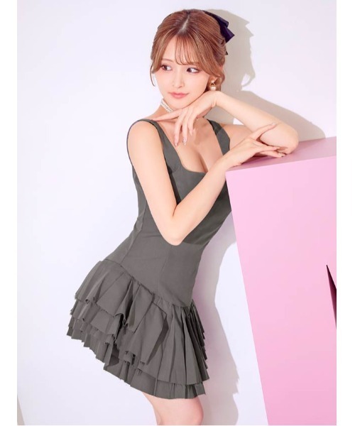 ボリュームプリーツ ノースリーブ マーメイド ニット ワンピース（ドレス）｜DAZZY（デイジー）