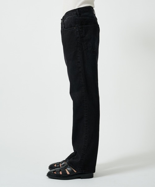 marka（マーカ）の「SHOE CUT JEANS（デニムパンツ）」 - WEAR