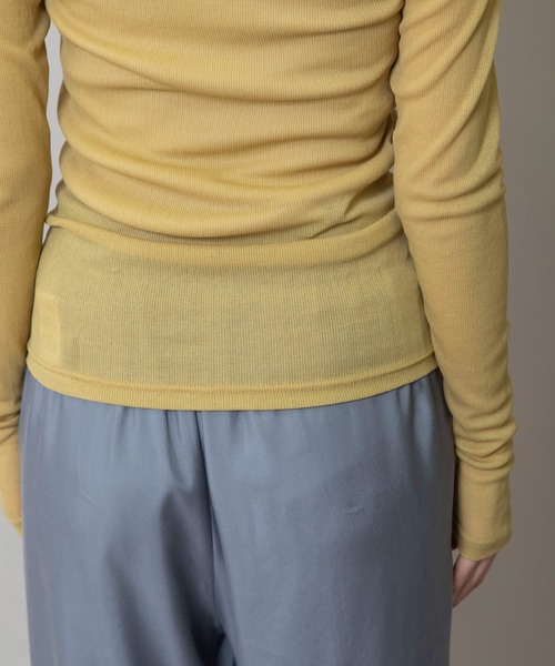 Munich（ミューニック）の「シアーリブクルーネックプルオーバー（Tシャツ/カットソー・レディース・ブラウン/ブラック/オフホワイト/マスタード/チャコールグレー・FREE）」の8枚目の写真