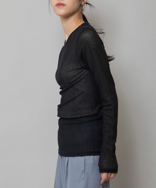 Munich（ミューニック）の「シアーリブクルーネックプルオーバー（Tシャツ/カットソー・レディース・ブラウン/ブラック/オフホワイト/マスタード/チャコールグレー・FREE）」の7枚目の写真