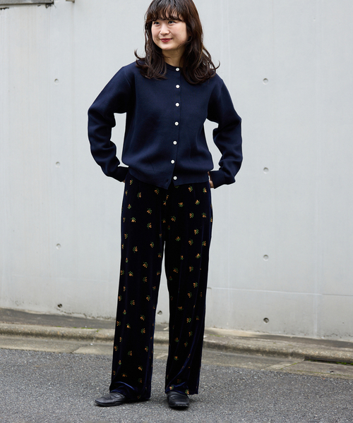 OUTDOOR PRODUCTS ベロアフレアパンツ OUTDOOR PRODUCTS（アウトドアプロダクツ）の「追加 刺繍ベロア