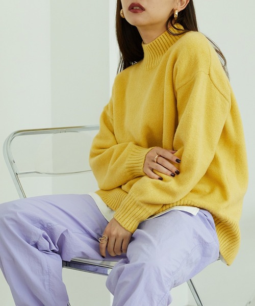 MISCH MASCH(ミッシュマッシュ)の「バックスリットニットプルオーバー MO33N03(ニット/セーター・レディース・ブラック/ブルー/ブラック×ホワイト/ホワイト/イエロー・フリ-)」の5枚目の写真