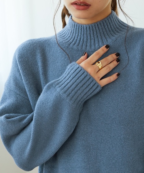MISCH MASCH(ミッシュマッシュ)の「バックスリットニットプルオーバー MO33N03(ニット/セーター・レディース・ブラック/ブルー/ブラック×ホワイト/ホワイト/イエロー・フリ-)」の4枚目の写真