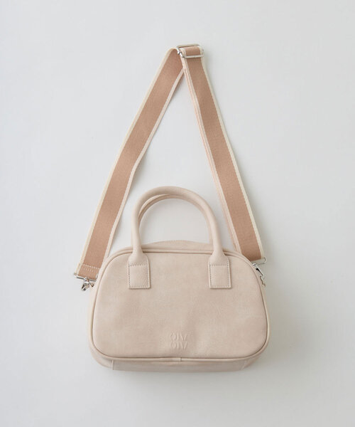 OLIVE des OLIVE(オリーブデオリーブ)の「エンボスロゴボストン(ショルダーバッグ・レディース・アイボリー/サックスブルー/ブラウン・FREE)」の12枚目の写真